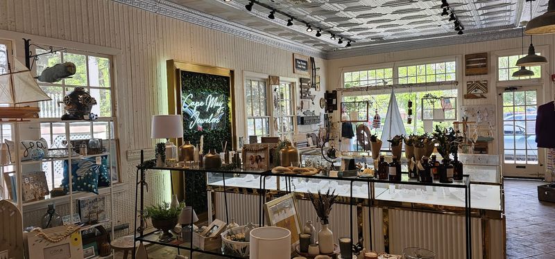 The Local Makers Behind the Collective’s Coastal Personality The Local Makers Behind the Collective’s Coastal Personality