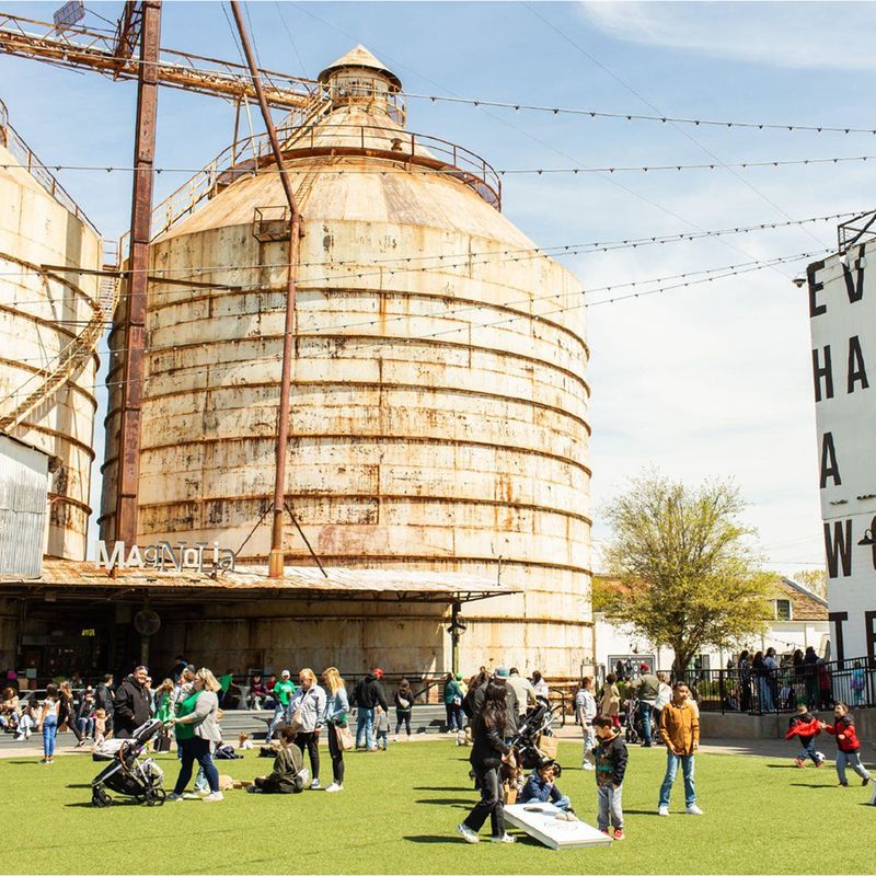 The Magnolia Silos (Waco) The Magnolia Silos (Waco)