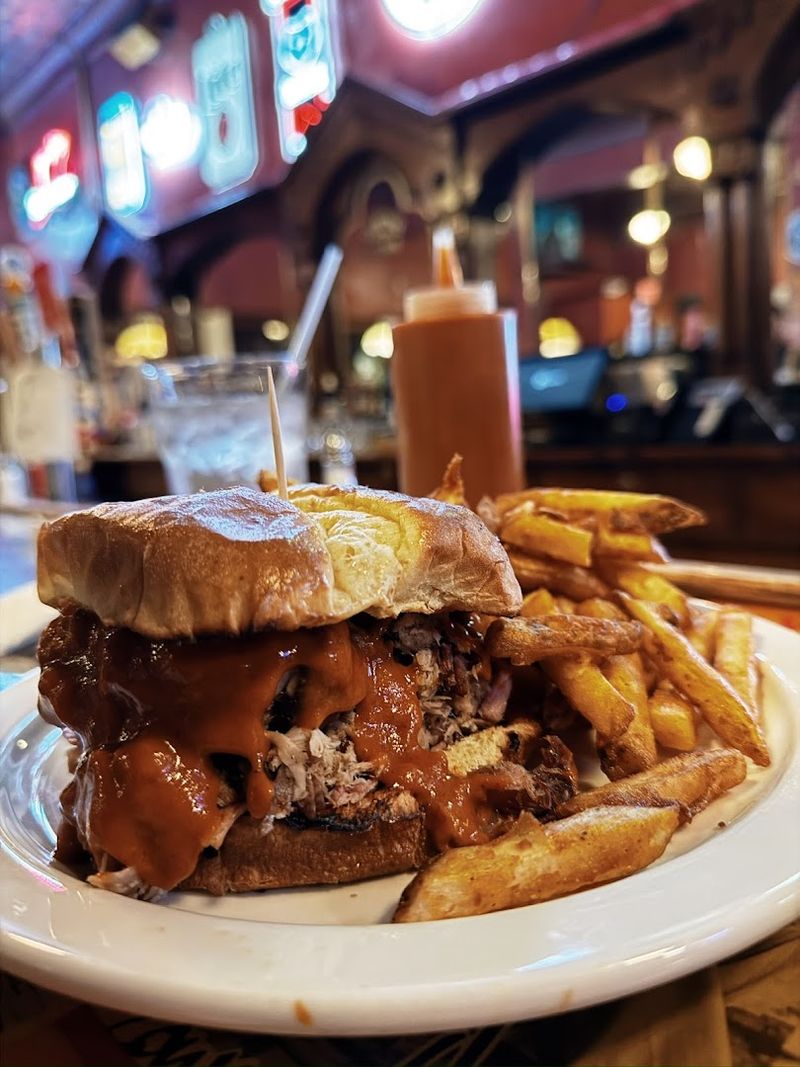 The Pulled Pork Sandwich That Keeps People Coming Back