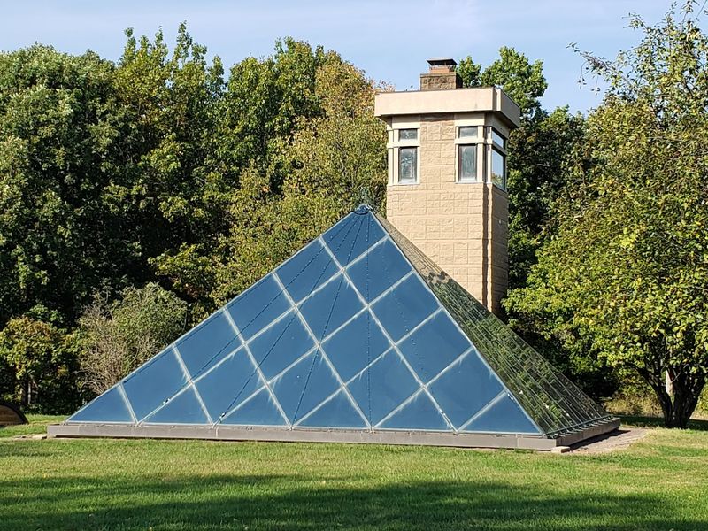 The Pyramid House Makes It Even Quirkier The Pyramid House Makes It Even Quirkier