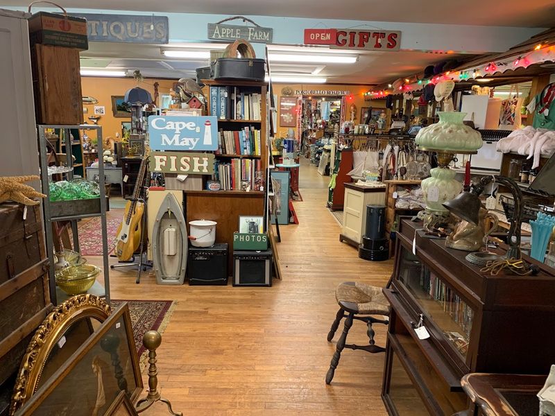 The Route 9 Antique Stop That Feels Like a Shore Road Secret The Route 9 Antique Stop That Feels Like a Shore Road Secret