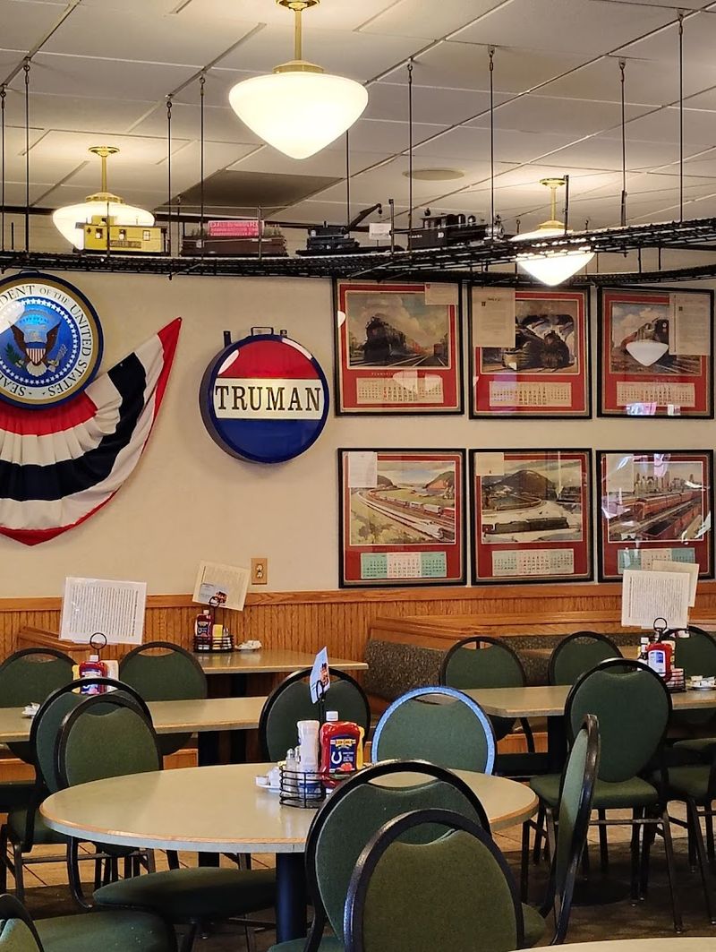 The Salad Bar, Comfort Food, And Crowd Favorites
