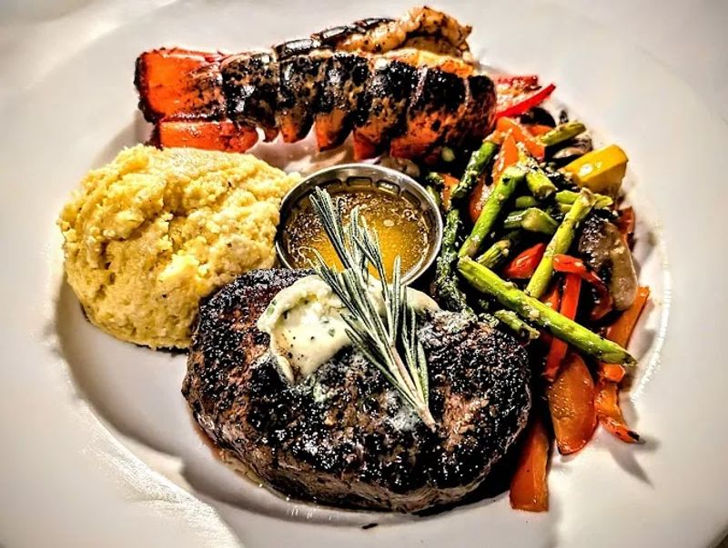 The Steak Plates That Keep People Talking