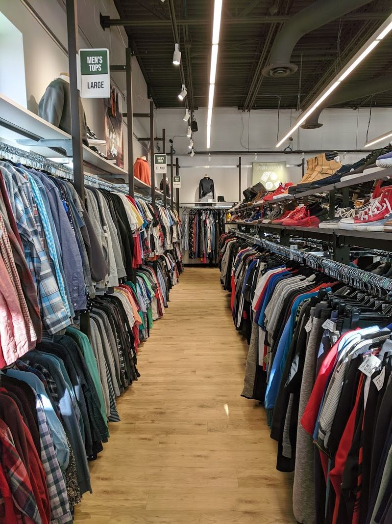 The Store Is Easy To Browse The Store Is Easy To Browse