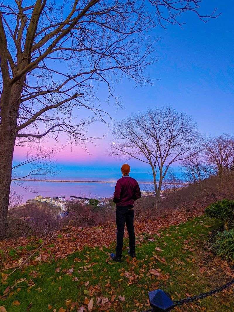 The best times to visit for clear skies and sunset color