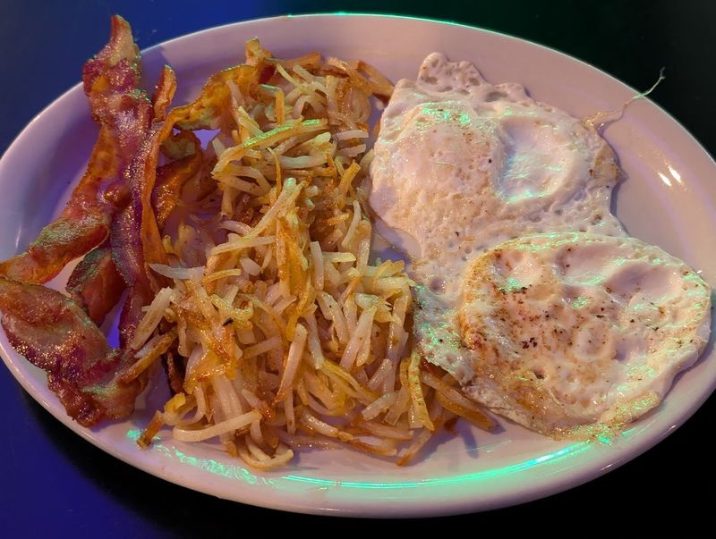 The breakfast pile that put Hilltop Tavern on the map The breakfast pile that put Hilltop Tavern on the map