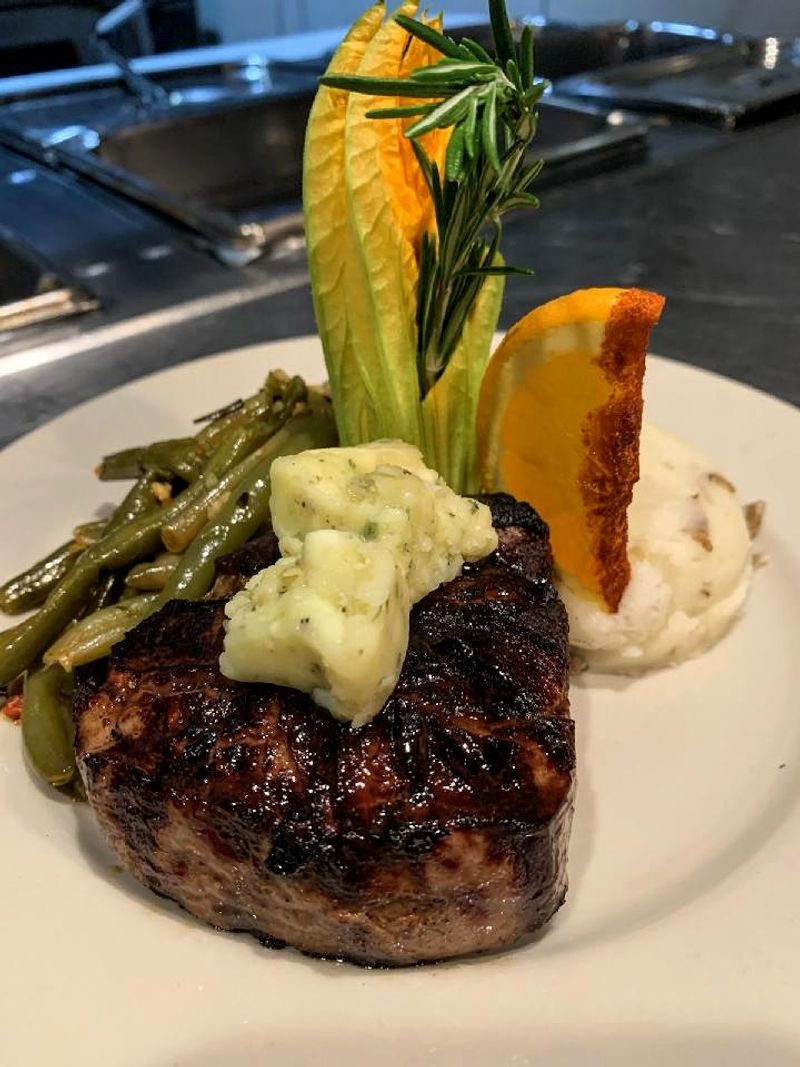 The food helps the setting live up to the hype