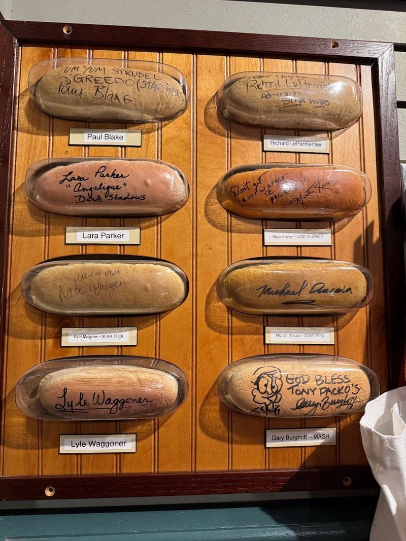 The signed buns and celebrity-filled walls The signed buns and celebrity-filled walls