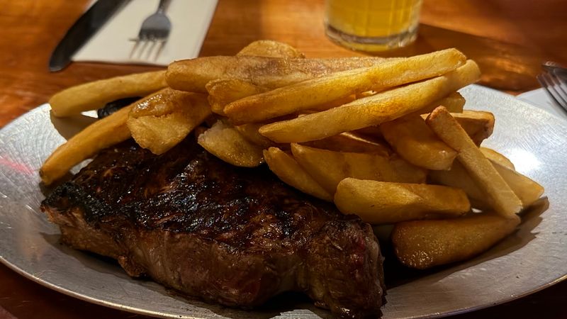 The sizzling platters that made this Carlstadt spot famous