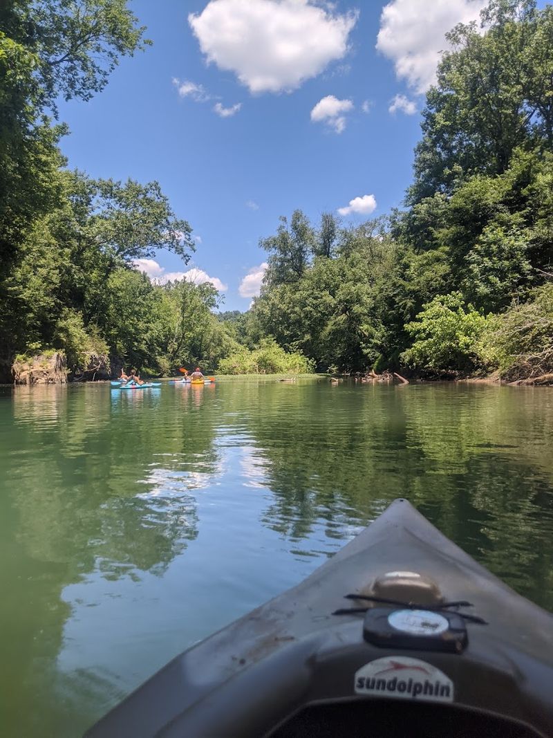 This Pretty Tennessee Town Is Surrounded By Waterfalls, Caves, And Weekend-Worthy Adventures