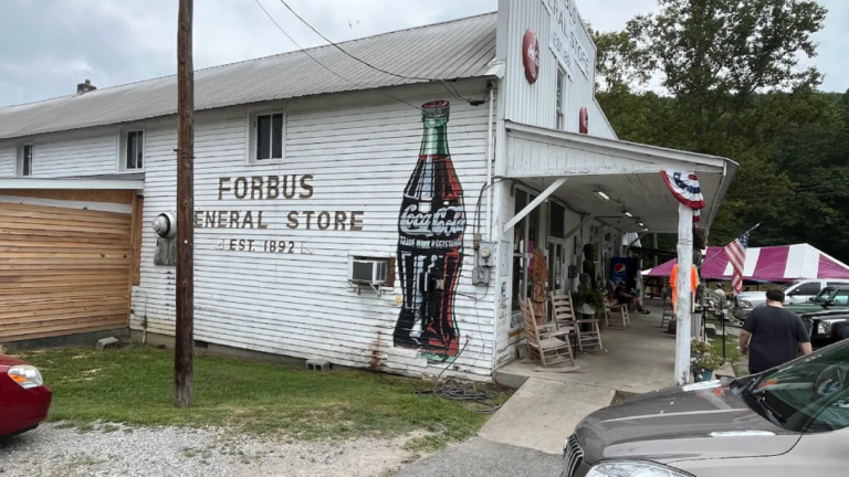 This Tennessee General Store Is A 100-Year Time Capsule With Homemade Fudge Worth The Trip