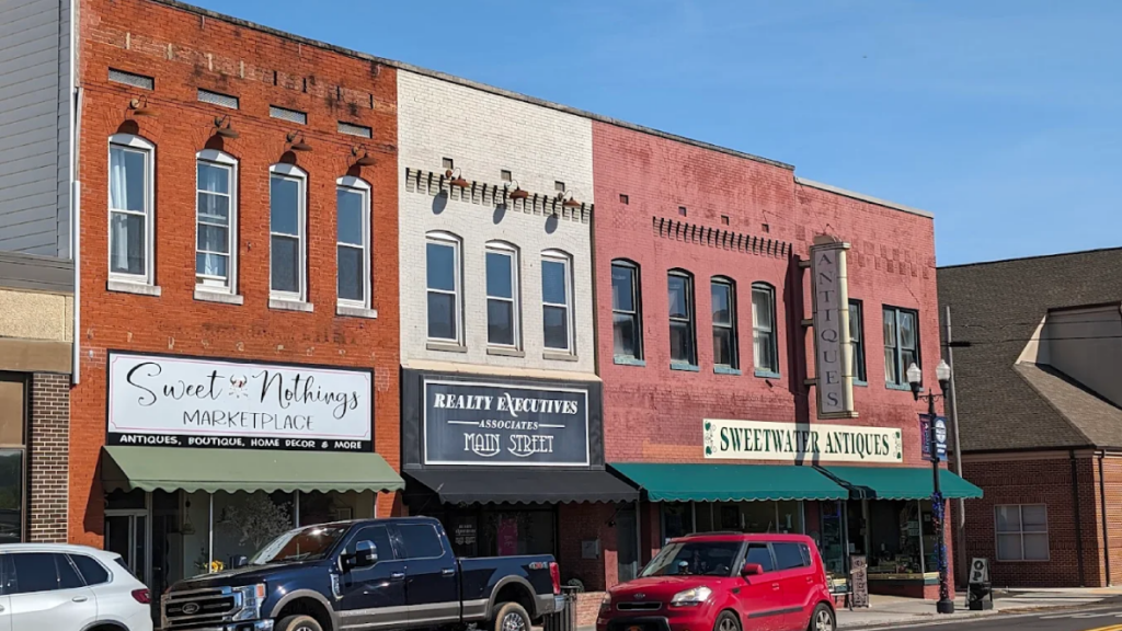 This Tennessee Town Is So Affordable, Retirees Say It Feels Like Heaven