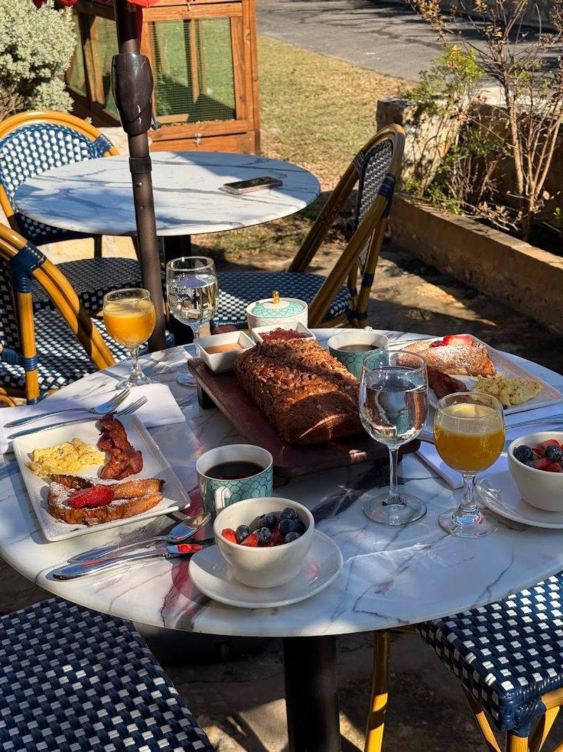 Three-Course Gourmet Breakfasts Included Daily Three-Course Gourmet Breakfasts Included Daily