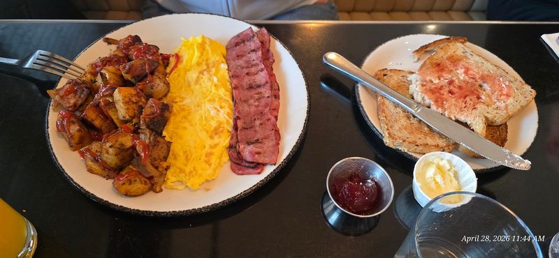 Tops Diner - East Newark