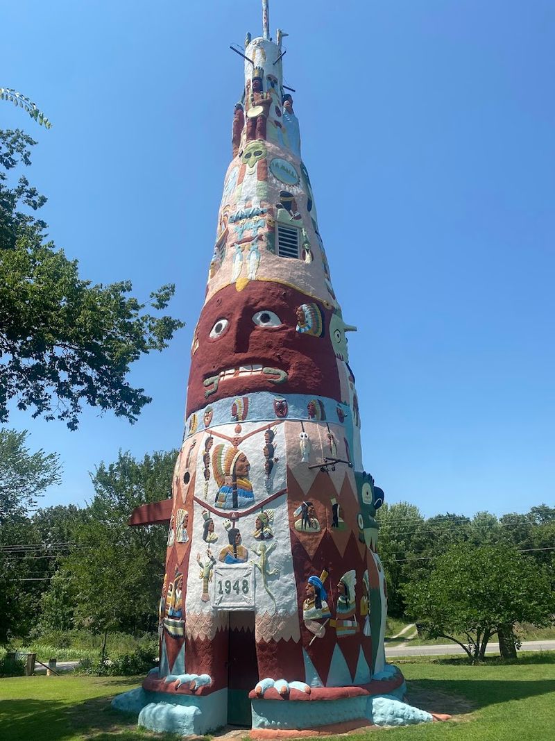 Totem Pole Park Totem Pole Park