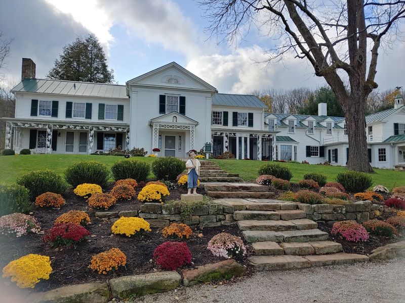 Touring the historic Big House