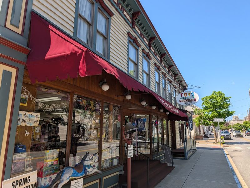 Toys On The Square - Hummelstown, PA