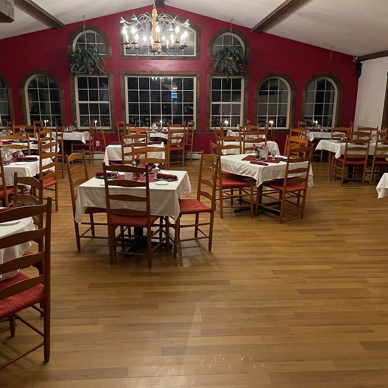 Two distinct dining experiences in one stop Two distinct dining experiences in one stop