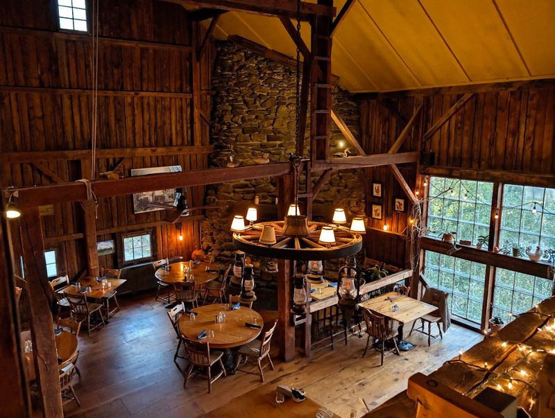 Upstairs dining brings out the restaurant’s coziest side