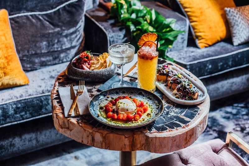 V Modern Italian — Nashville