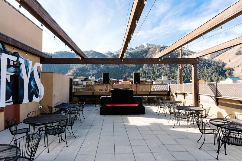 Summer Evenings with Patios, Music, and Zero Rush