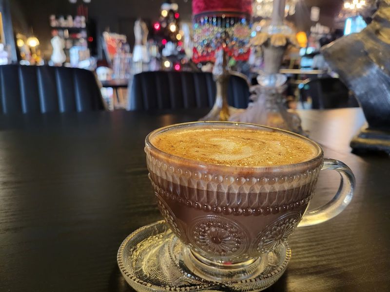 Vampire's Kiss Latte Steals Hearts