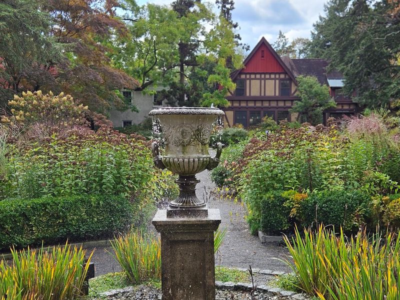 Van Vleck House & Gardens
