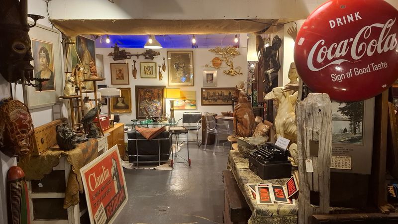 Vintage Art and Decorative Items
