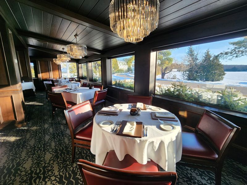 Walloon Lake Inn