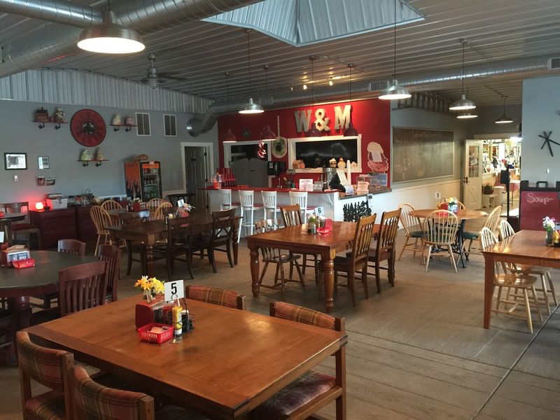 Walt & Marie's Country Market & Cafe, Paw Paw