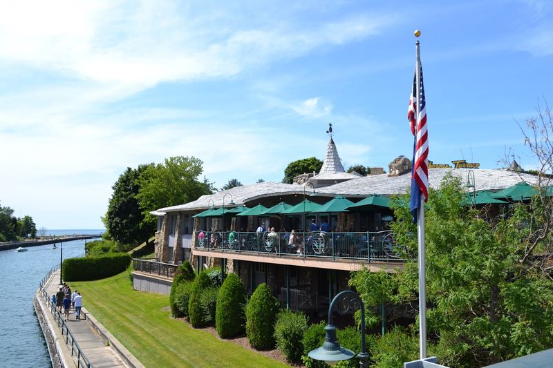 Weathervane Restaurant, Charlevoix Weathervane Restaurant, Charlevoix