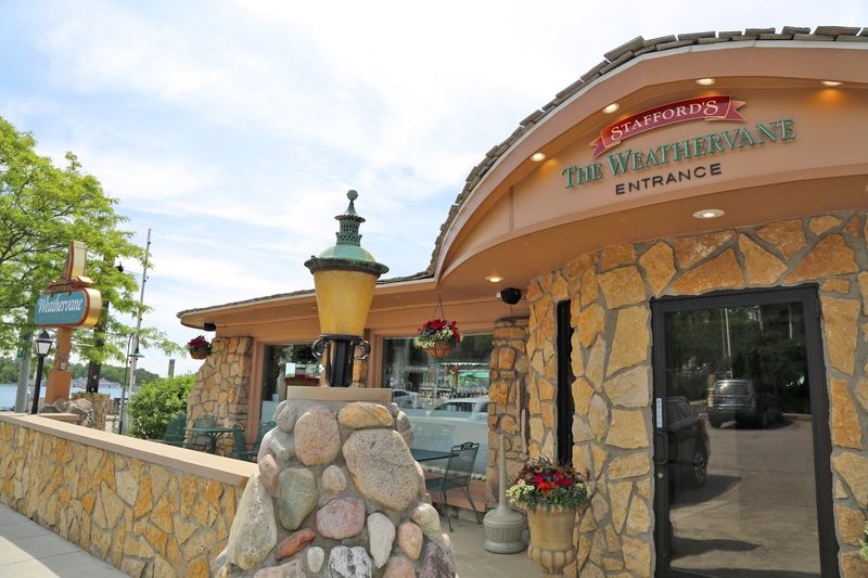 Weathervane Restaurant, Charlevoix