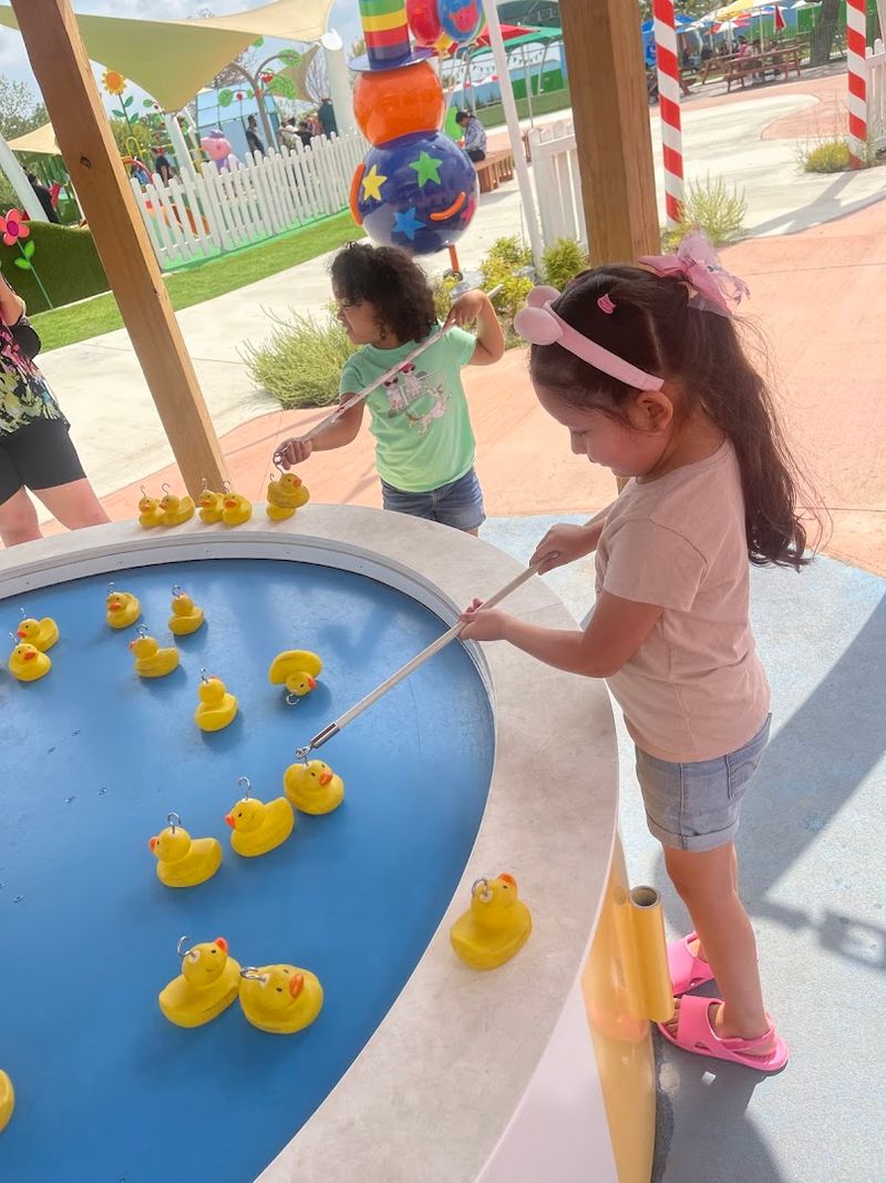 Weekday Visits Beat Weekend Crowds Every Time