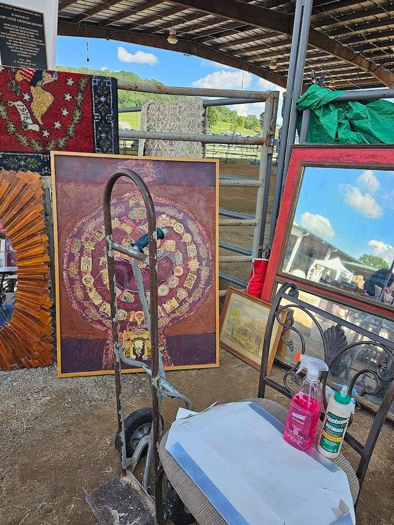 What To Know Before Visiting Franklin Flea Market In Tennessee