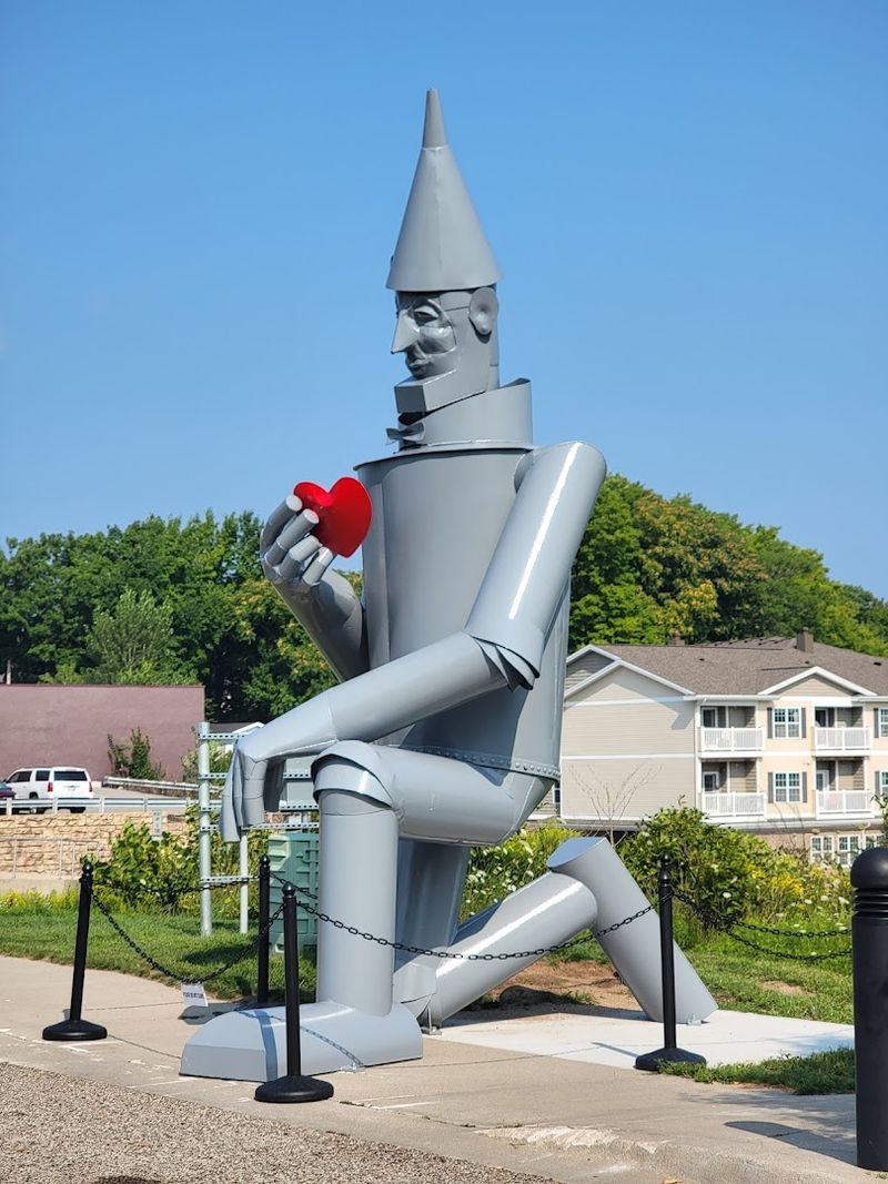 What Visitors Are Saying: Reviews and Reactions to the Hart Tin Man
