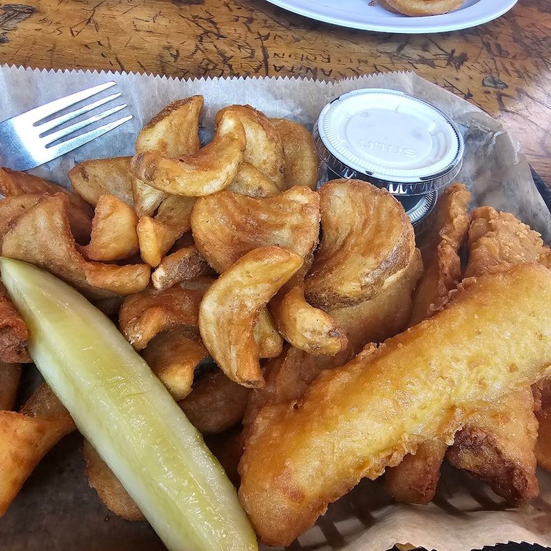 Where Pub Food, Cold Drinks, and Briny Bites Meet