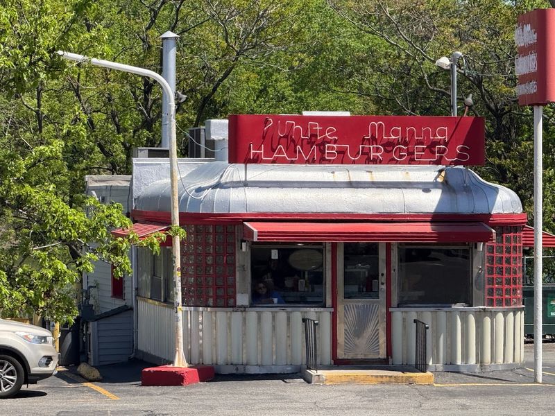 White Manna Hamburgers - Hackensack