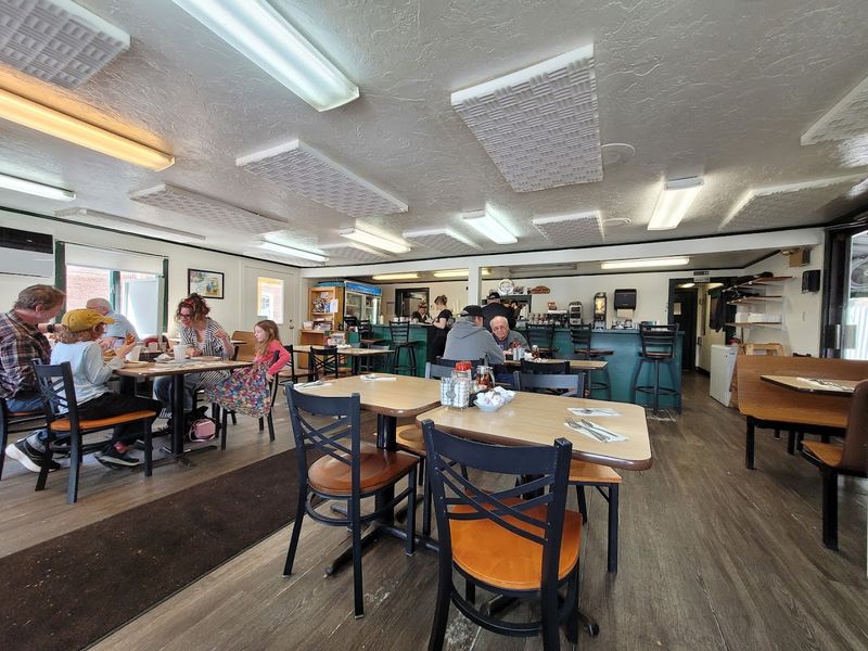 Why George’s Diner Stands Out in Meredith