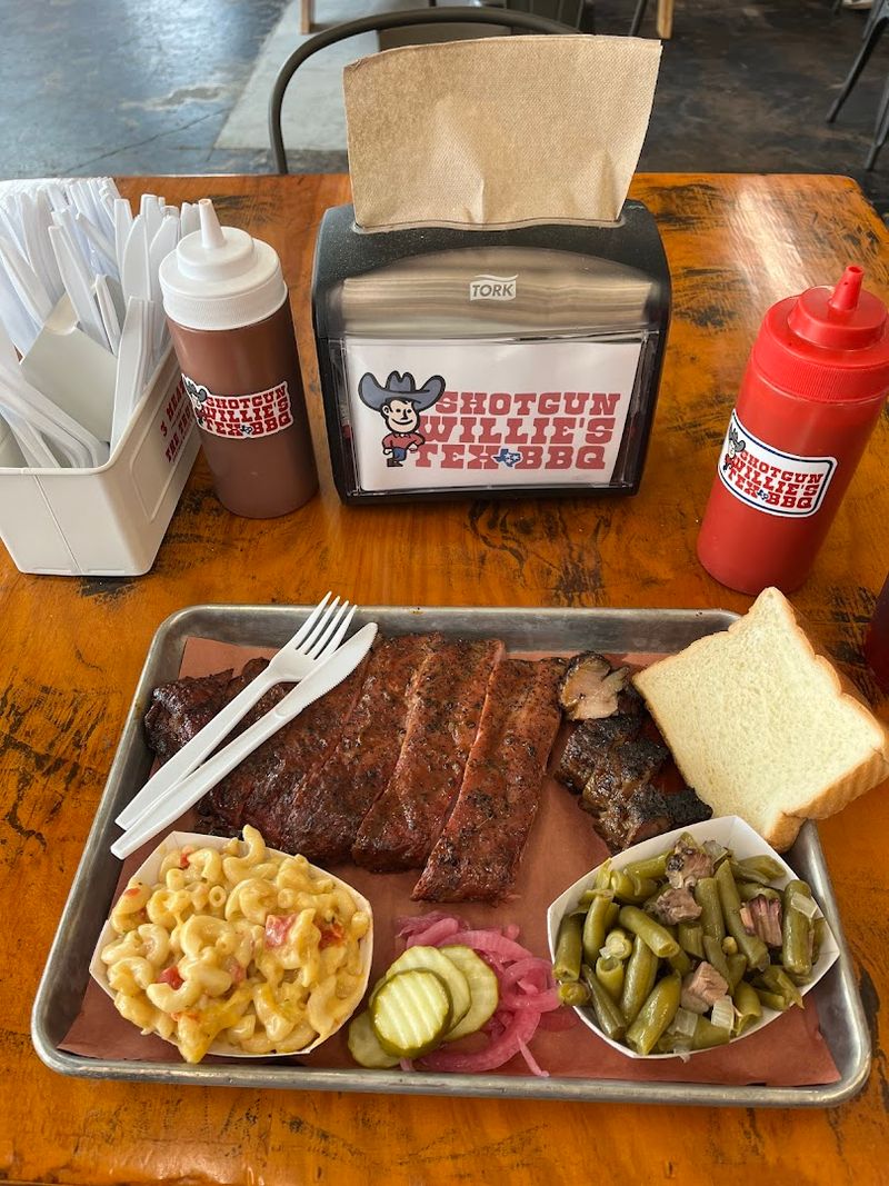 Why Locals Say Shotgun Willie's Serves Some Of Tennessee's Best Brisket