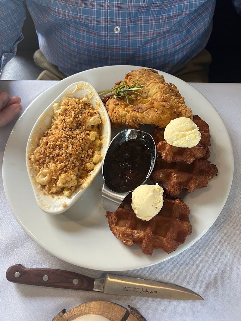 Why Oaklawn Southern Dining Belongs on Every Tennessee Food Lover's List