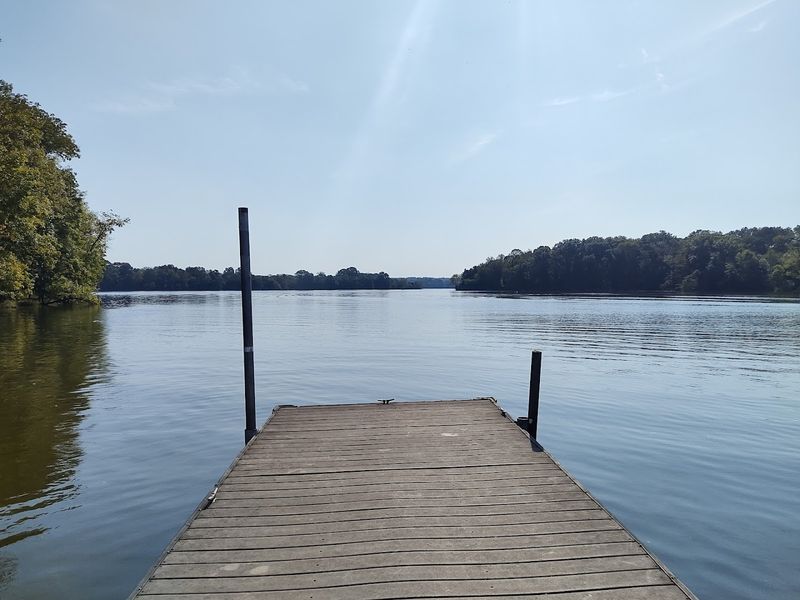 Why Paddlers and Anglers Love This Calm Lakeside Retreat