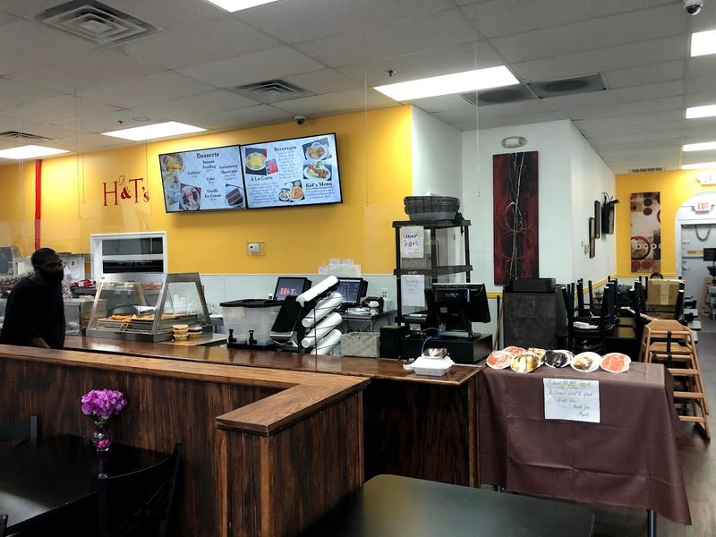 Why People Say H&T's Home Cooking Is Tennessee Soul Food at Its Finest Why People Say H&T's Home Cooking Is Tennessee Soul Food at Its Finest