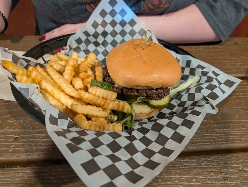 Why Sloppy Hog Burger Joint Belongs on Your Sevierville Food List