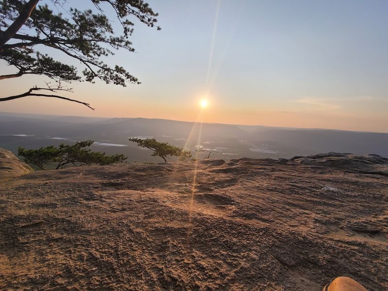 Why Sunset Rock Is One Of Chattanooga's Most Scenic Evening Spots