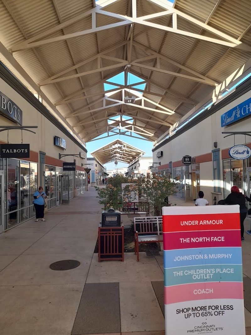 Why This Outlet Mall Feels Like A Worthwhile Ohio Day Trip