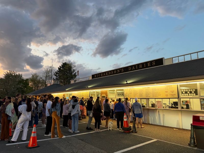 Why the long line does not scare anyone away