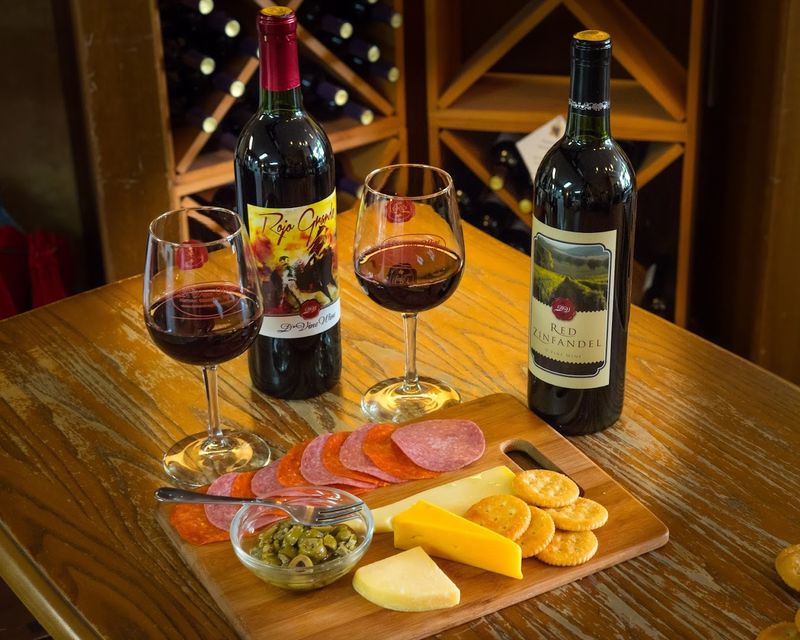 Wine Tasting Along the Brazos Wine Tasting Along the Brazos