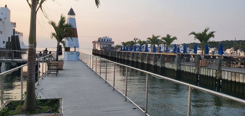 Port Jefferson (Long Island) Port Jefferson (Long Island)
