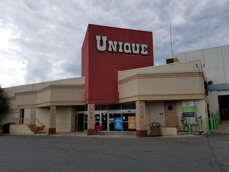 Unique Thrift Store (Falls Church) Unique Thrift Store (Falls Church)