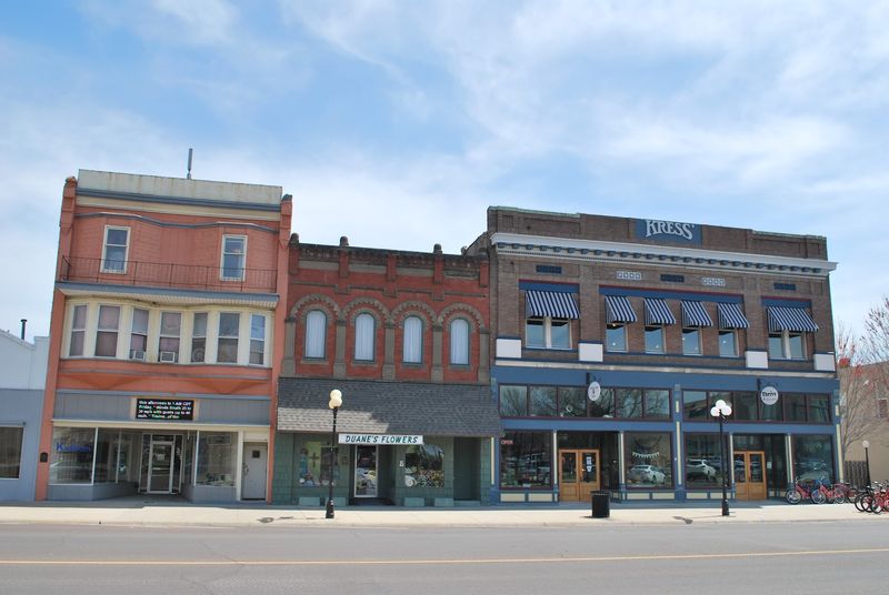 Iola